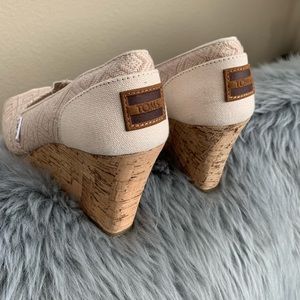 Toms wedges 🥰